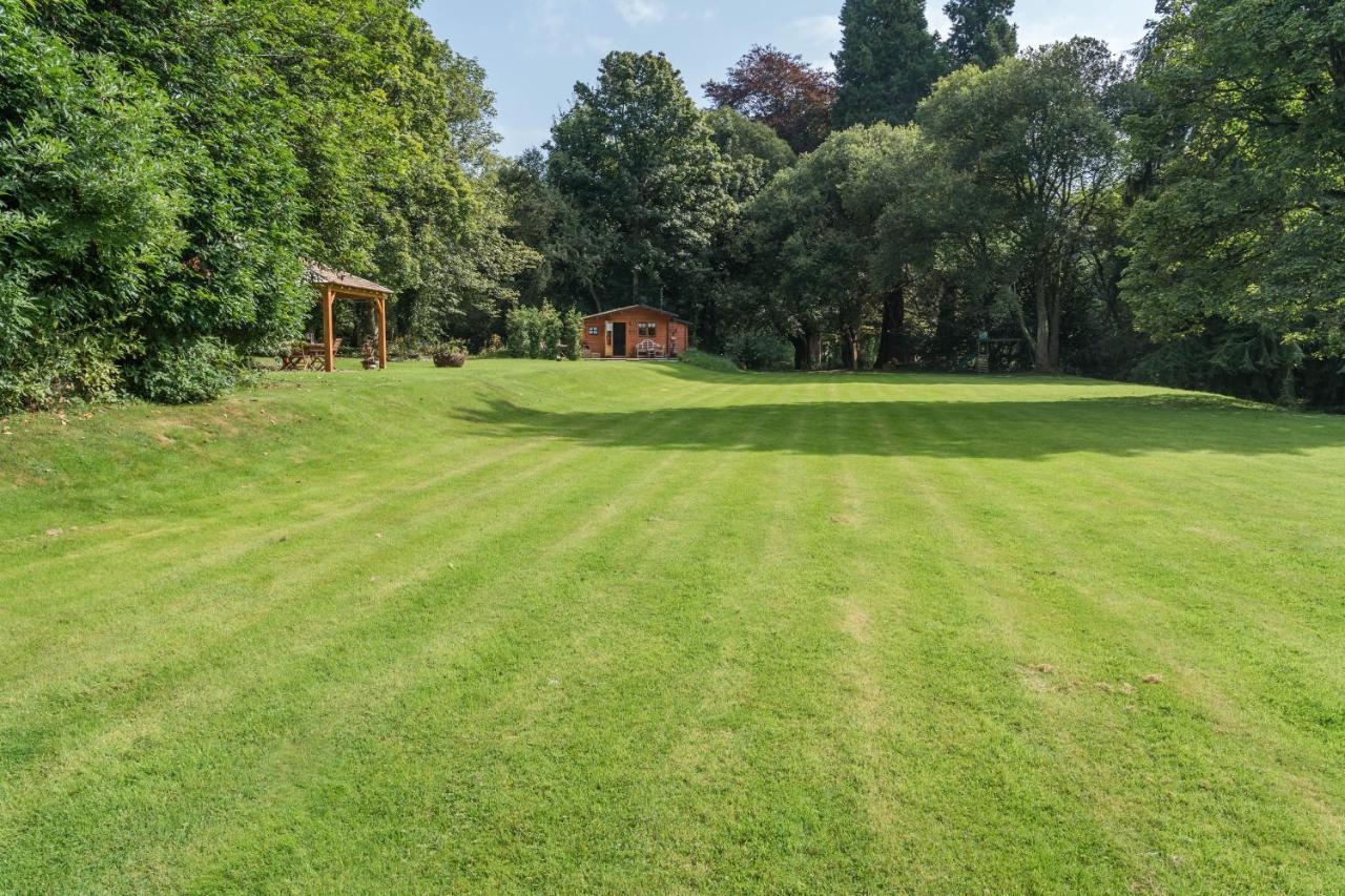 Tranquil Retreat In * Carluke